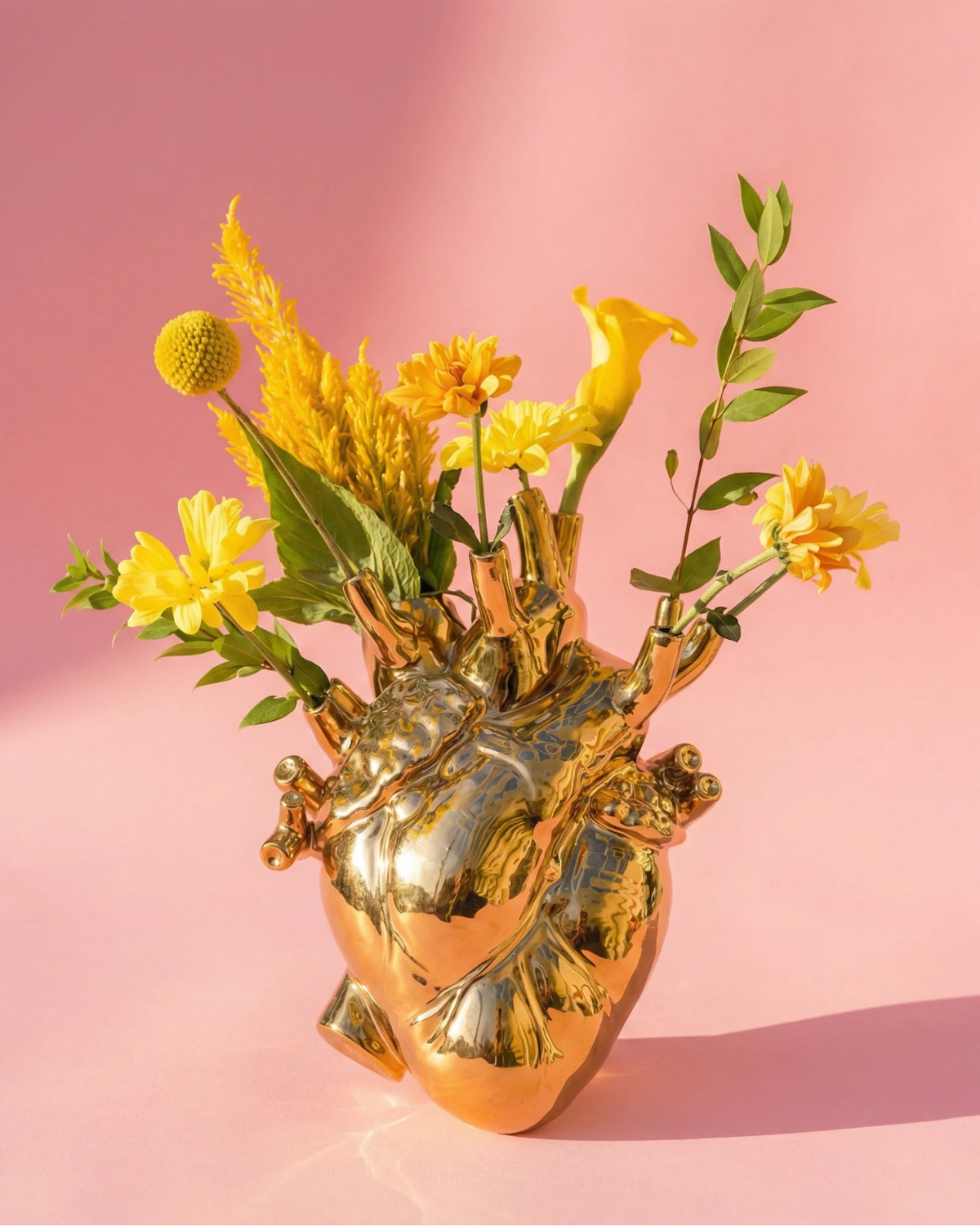 Love in Bloom Gold Vase-thumbmail-3