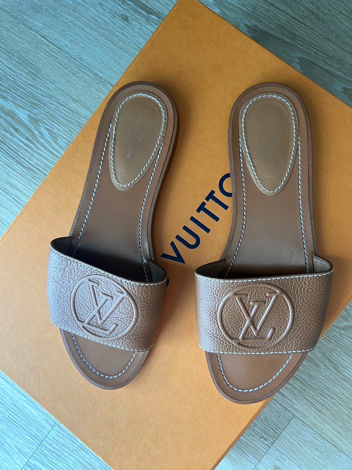 Lock it leather mules Louis Vuitton Camel size 38 EU in Leather